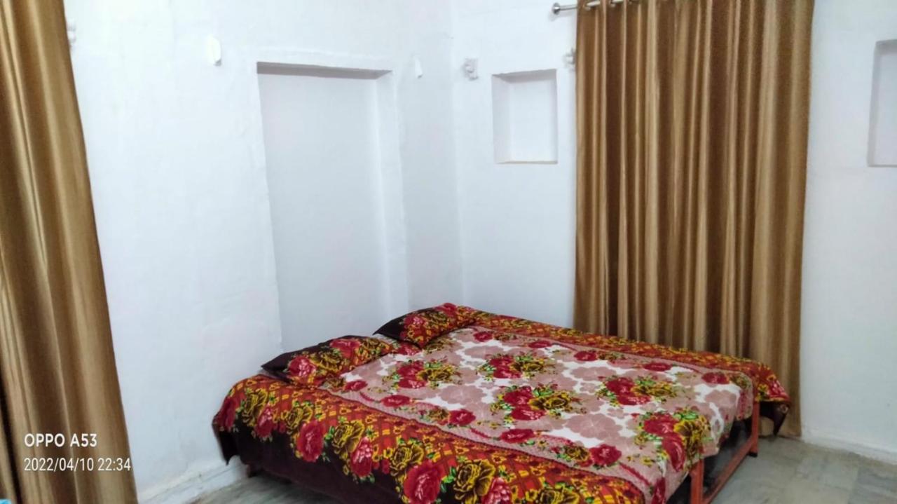 Shri Swami Sheetal Das Aashram Dharmshala Varanasi Dış mekan fotoğraf